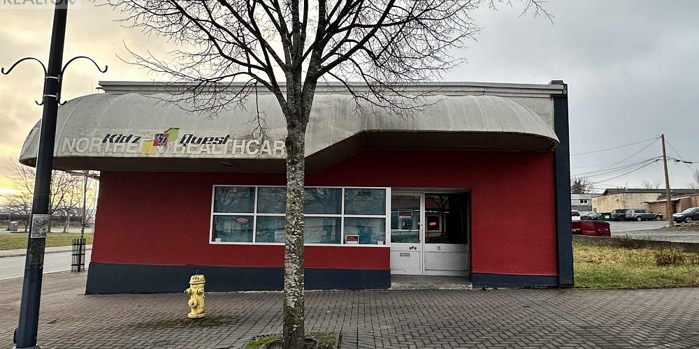 3207-3209 KALUM STREET Terrace Photo 2 3207-3209 KALUM STREET Terrace Photo 2